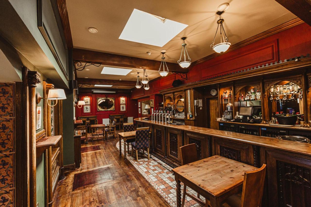 Hamlet Court Hotel Johnstown Bridge Екстериор снимка