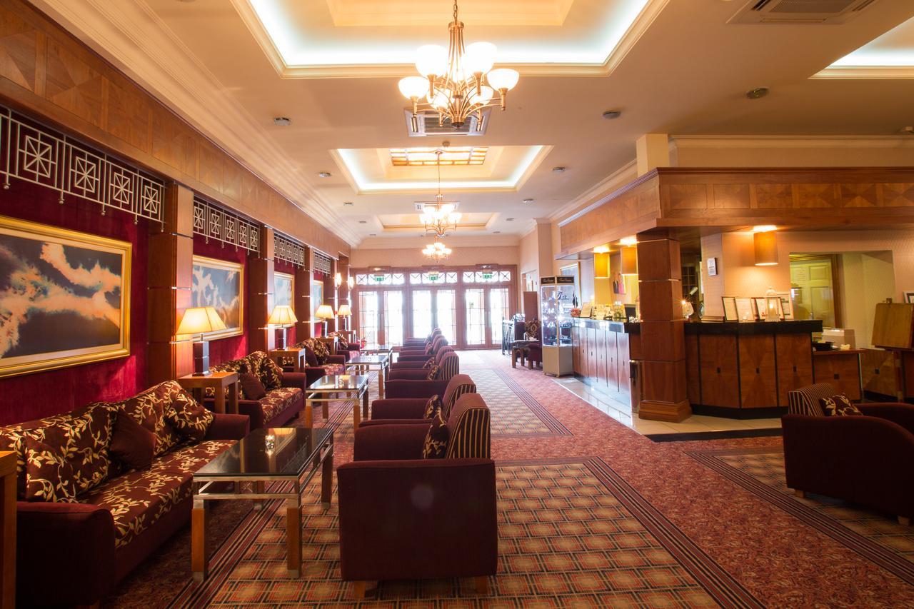 Hamlet Court Hotel Johnstown Bridge Екстериор снимка