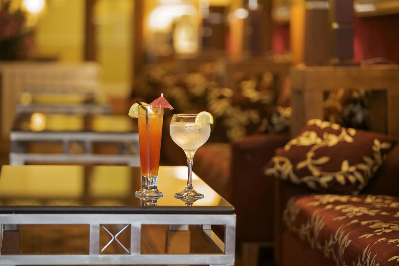 Hamlet Court Hotel Johnstown Bridge Екстериор снимка